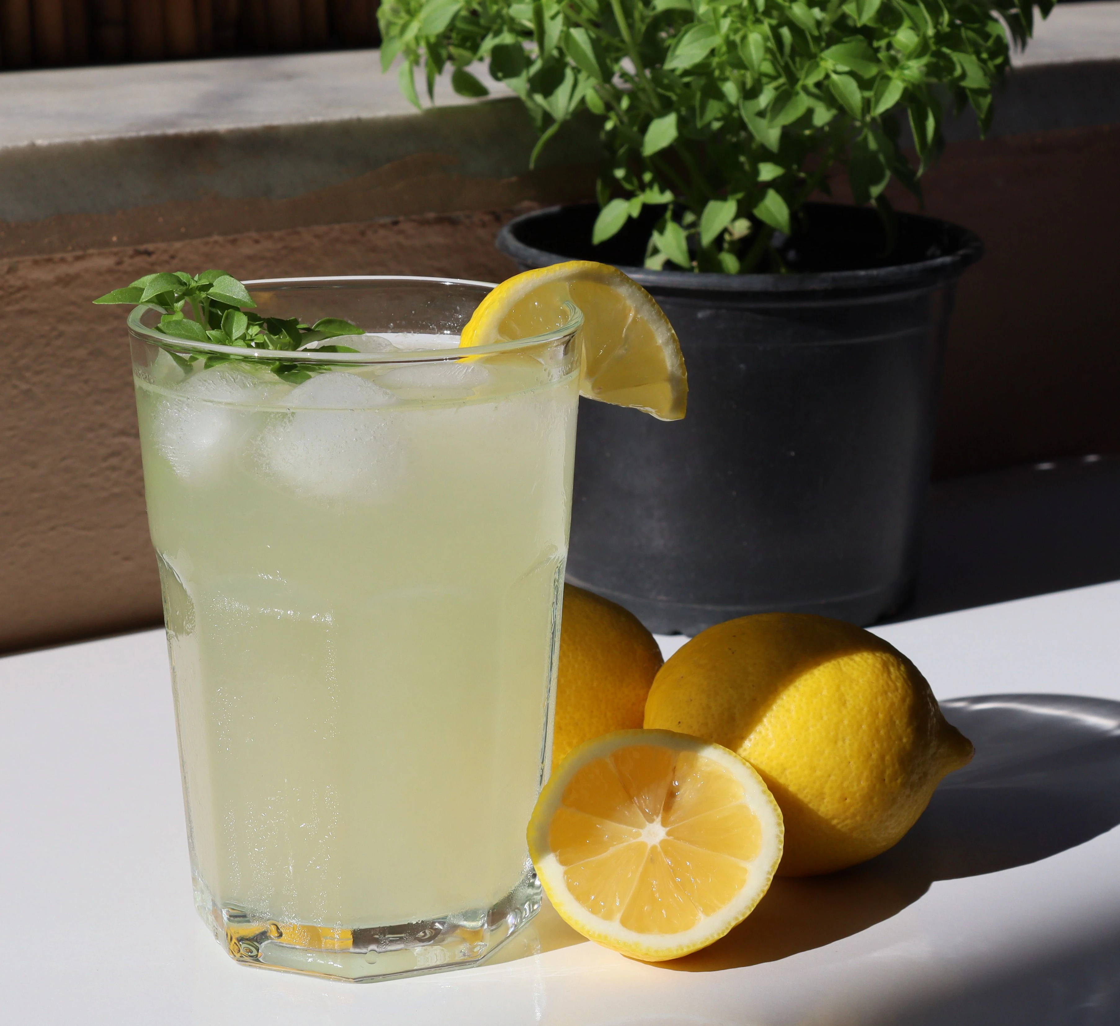 Cloudy lemonade